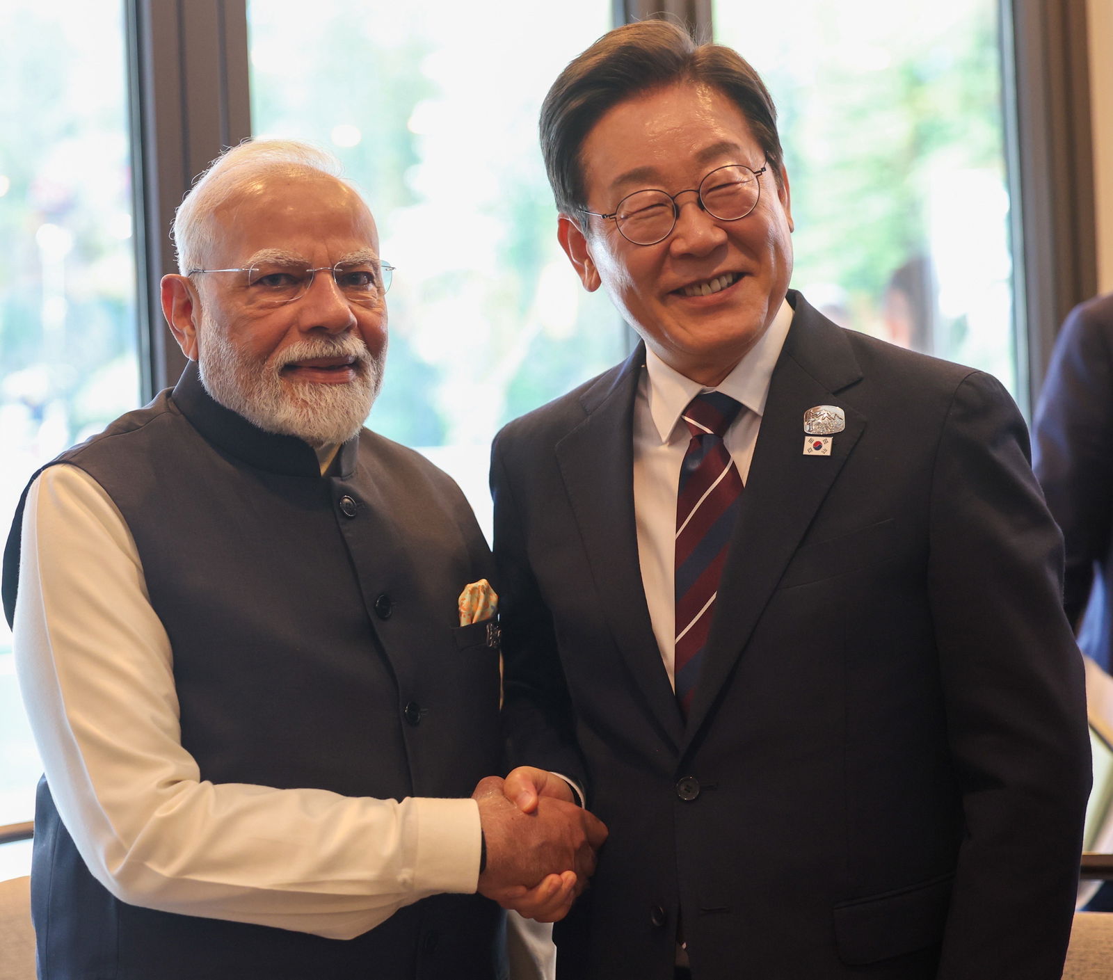 President of South Korea, Mr. Lee Jae-myung on the sidelines of the 51st G7 Summit at Kananaskis (2).jpeg